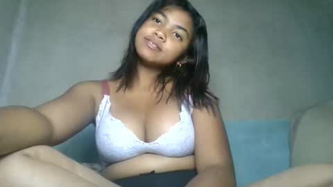 Snapshot of aariciah chatting on 03/23/26, 11:25 aariciah online show from 03/23/26, 11:25