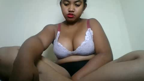 aariciah online show from 04/27/26, 07:06