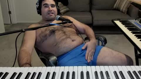 Snapshot of aaroleplayer chatting on 11/14/25, 01:04 Aaron online show from 11/14/25, 01:04