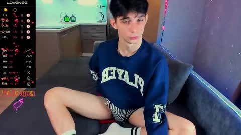 Aaron Bang online show from 10/12/25, 01:26