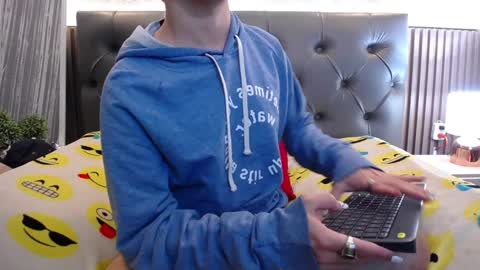 Aaron online show from 12/02/24, 06:43