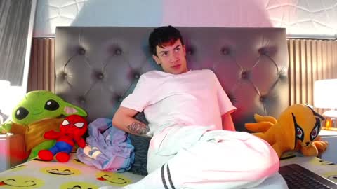 Aaron online show from 01/21/25, 02:15