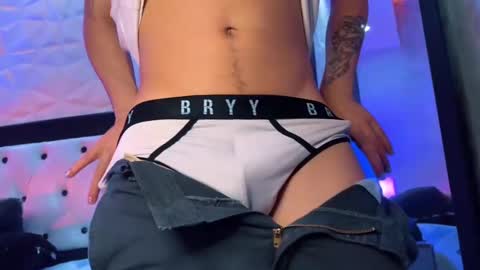 Aaron online show from 02/19/25, 05:49