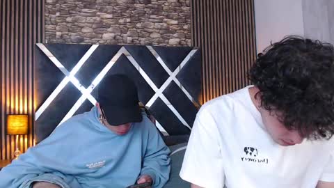 Aaron online show from 10/09/25, 02:59