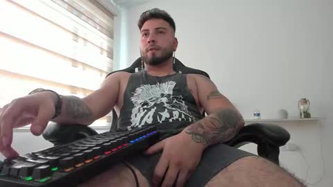 Snapshot of aaron_coltten chatting on 12/03/25, 05:33 Aaron Coltten online show from 12/03/25, 05:33