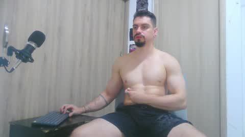 Aaron kwok online show from 12/04/25, 04:00