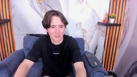 Aaron online show from 11/26/25, 04:13