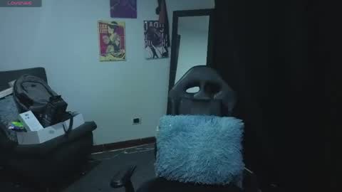 Snapshot of aaron_malikk chatting on 04/21/26, 01:42 aaron_malikk online show from 04/21/26, 01:42