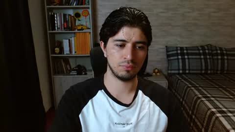 Aaron online show from 07/12/26, 08:33