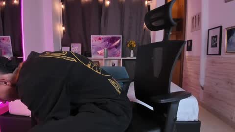 Aaron online show from 12/14/24, 01:28