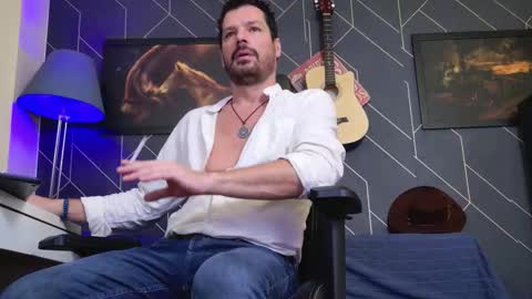 Snapshot of aaronbomer chatting on 11/24/25, 04:56 Aaron online show from 11/24/25, 04:56