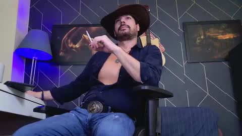 Snapshot of aaronbomer chatting on 11/29/25, 03:15 Aaron online show from 11/29/25, 03:15