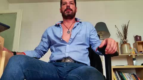 Aaron online show from 05/30/26, 06:32