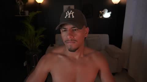 AARON  online show from 11/04/25, 11:09