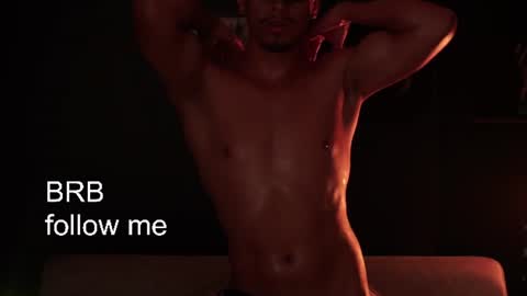 Snapshot of aaronfox_ chatting on 06/29/26, 11:32 AARON online show from 06/29/26, 11:32