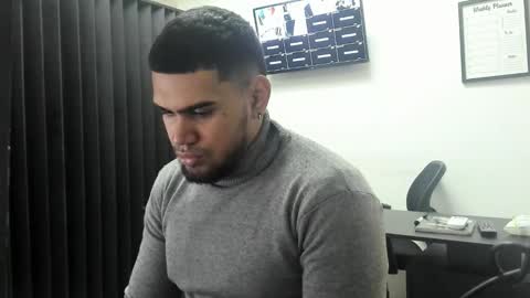 Snapshot of aaronhunter__ chatting on 02/25/26, 02:27 ig aaron hunter123 online show from 02/25/26, 02:27