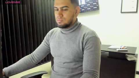 Snapshot of aaronhunter__ chatting on 03/11/26, 01:28 ig aaron hunter123 online show from 03/11/26, 01:28