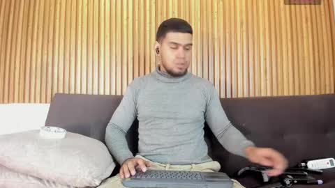 Snapshot of aaronhunter__ chatting on 03/17/26, 03:22 ig aaron hunter123 online show from 03/17/26, 03:22