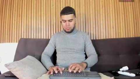 Snapshot of aaronhunter__ chatting on 03/20/26, 04:50 ig aaron hunter123 online show from 03/20/26, 04:50