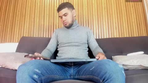Snapshot of aaronhunter__ chatting on 03/23/26, 02:10 ig aaron hunter123 online show from 03/23/26, 02:10
