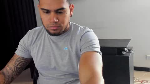 Snapshot of aaronhunter__ chatting on 04/04/26, 12:57 ig aaron hunter123 online show from 04/04/26, 12:57