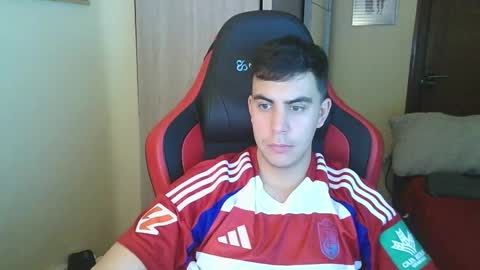 Snapshot of aaronlavine chatting on 02/12/25, 05:16 aaronlavine online show from 02/12/25, 05:16