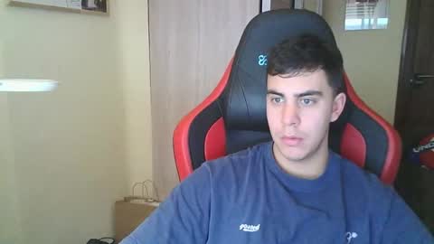 Snapshot of aaronlavine chatting on 02/17/25, 04:59 aaronlavine online show from 02/17/25, 04:59