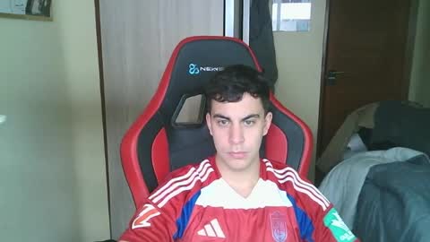 Snapshot of aaronlavine chatting on 04/22/26, 04:19 aaronlavine online show from 04/22/26, 04:19