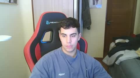 Snapshot of aaronlavine chatting on 04/24/26, 05:48 aaronlavine online show from 04/24/26, 05:48