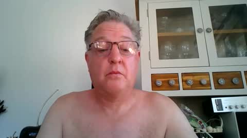 Snapshot of aaronmills55 chatting on 05/25/26, 12:33 Aaron online show from 05/25/26, 12:33