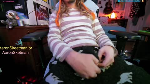 Aaron Skeetman online show from 01/12/25, 01:16