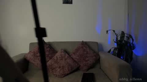 Abbey  IG abby allenn  04 December Online at  I will be on vacation dont forget me  See you soon   online show from 11/15/25, 11:32