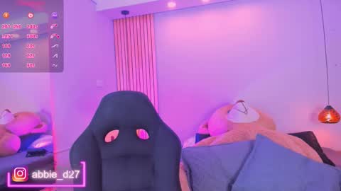 Abbie Edmond  online show from 11/13/25, 05:28