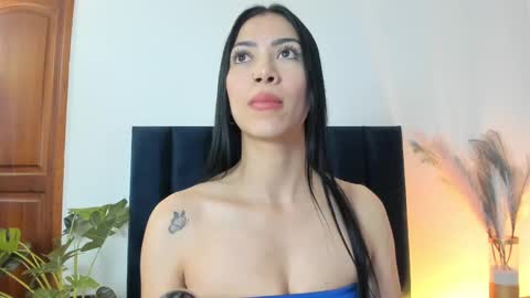 Snapshot of abbiejoness_ chatting on 10/04/25, 11:52 Abbie Joness online show from 10/04/25, 11:52