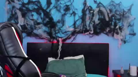 Abbigail Fuster  online show from 12/07/24, 07:54