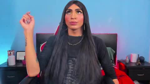 Abbigail Fuster  online show from 12/23/24, 12:08