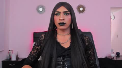 Abbigail Fuster  online show from 02/04/25, 07:18