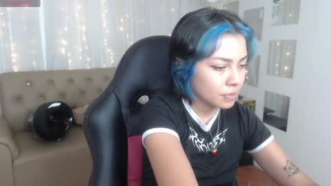 Snapshot of abbiross chatting on 12/03/24, 10:18 Abbi online show from 12/03/24, 10:18