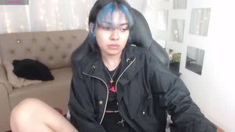 Snapshot of abbiross chatting on 12/04/24, 09:13 Abbi online show from 12/04/24, 09:13