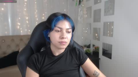 Snapshot of abbiross chatting on 12/11/24, 10:38 Abbi online show from 12/11/24, 10:38