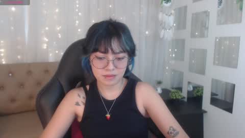 Snapshot of abbiross chatting on 12/23/24, 07:30 Abbi online show from 12/23/24, 07:30