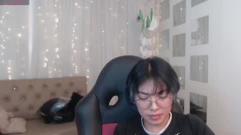 Snapshot of abbiross chatting on 12/29/24, 10:03 Abbi online show from 12/29/24, 10:03