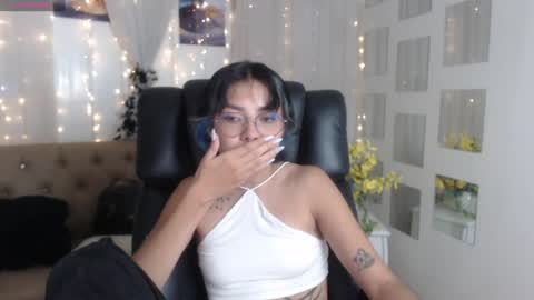 Snapshot of abbiross chatting on 01/06/25, 11:09 Abbi online show from 01/06/25, 11:09