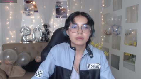 Snapshot of abbiross chatting on 01/07/25, 10:08 Abbi online show from 01/07/25, 10:08