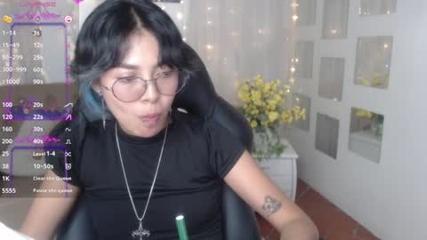 Snapshot of abbiross chatting on 01/08/25, 10:06 Abbi online show from 01/08/25, 10:06