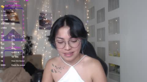 Snapshot of abbiross chatting on 01/10/25, 10:25 Abbi online show from 01/10/25, 10:25