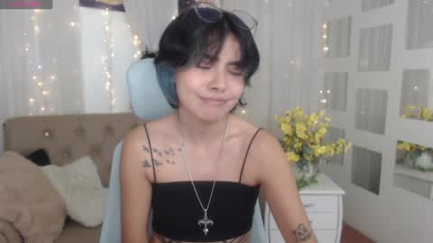 Snapshot of abbiross chatting on 01/15/25, 06:40 Abbi online show from 01/15/25, 06:40