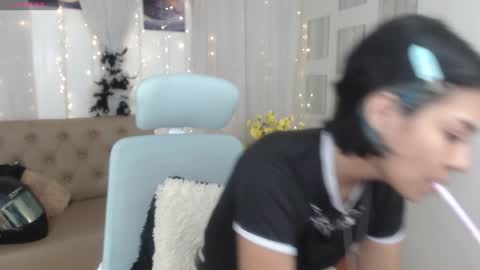 Snapshot of abbiross chatting on 01/16/25, 07:20 Abbi online show from 01/16/25, 07:20