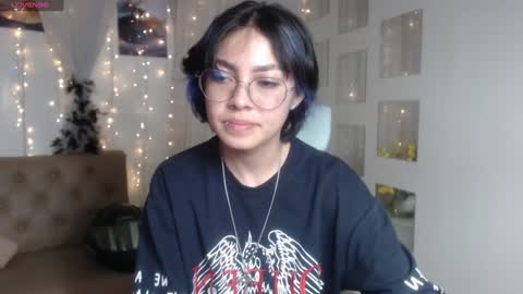 Snapshot of abbiross chatting on 01/28/25, 10:45 Abbi online show from 01/28/25, 10:45