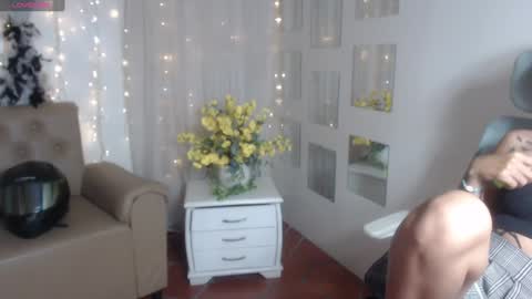 Snapshot of abbiross chatting on 02/04/25, 07:44 Abbi online show from 02/04/25, 07:44